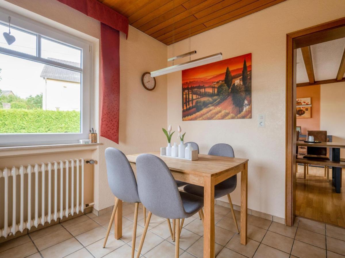 A Detached Holiday Home In A Highly Scenic Area Trierscheid Buitenkant foto
