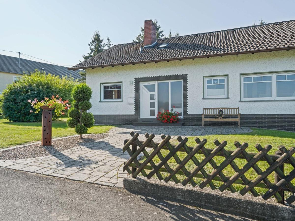 A Detached Holiday Home In A Highly Scenic Area Trierscheid Buitenkant foto