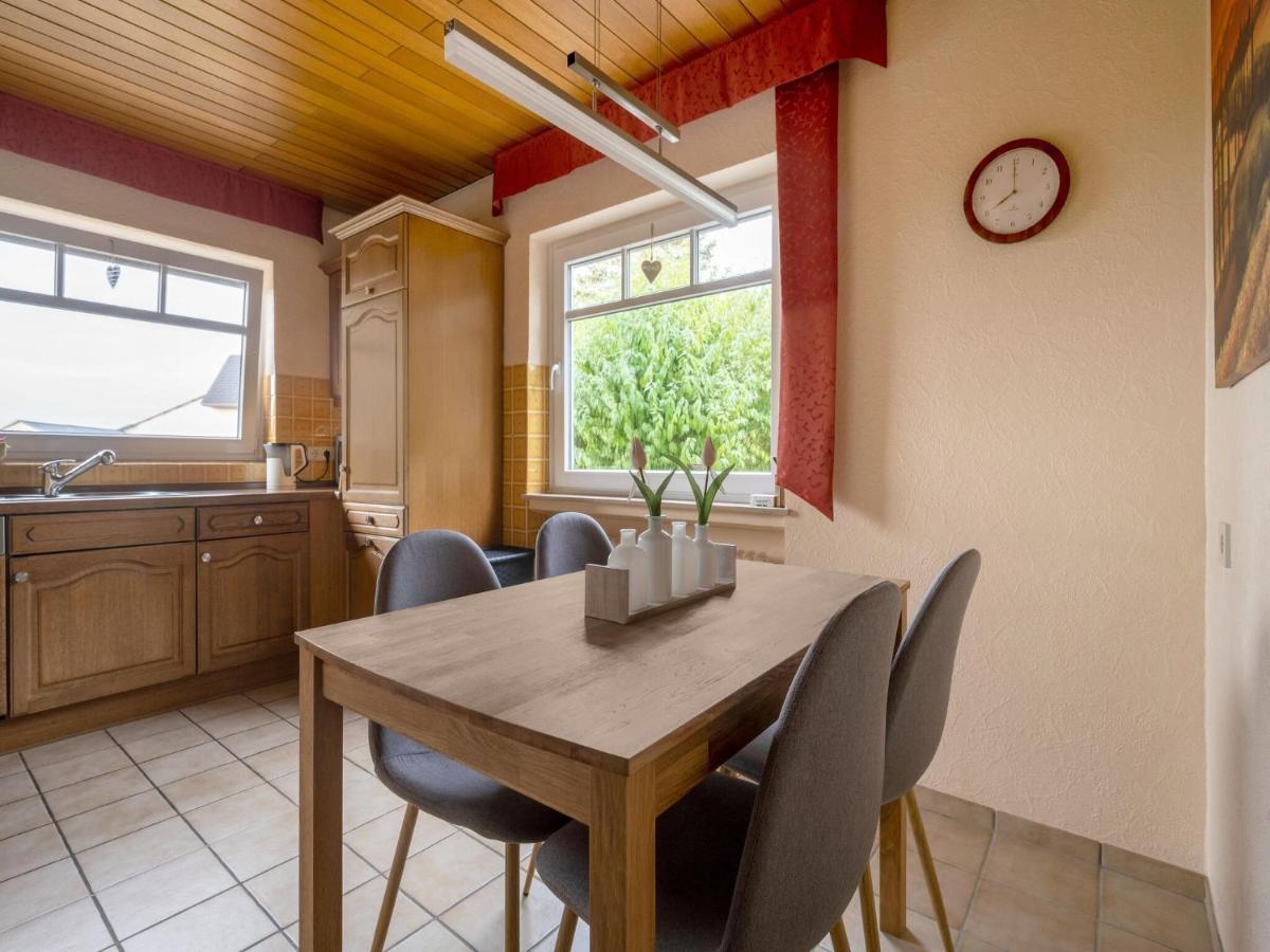 A Detached Holiday Home In A Highly Scenic Area Trierscheid Buitenkant foto
