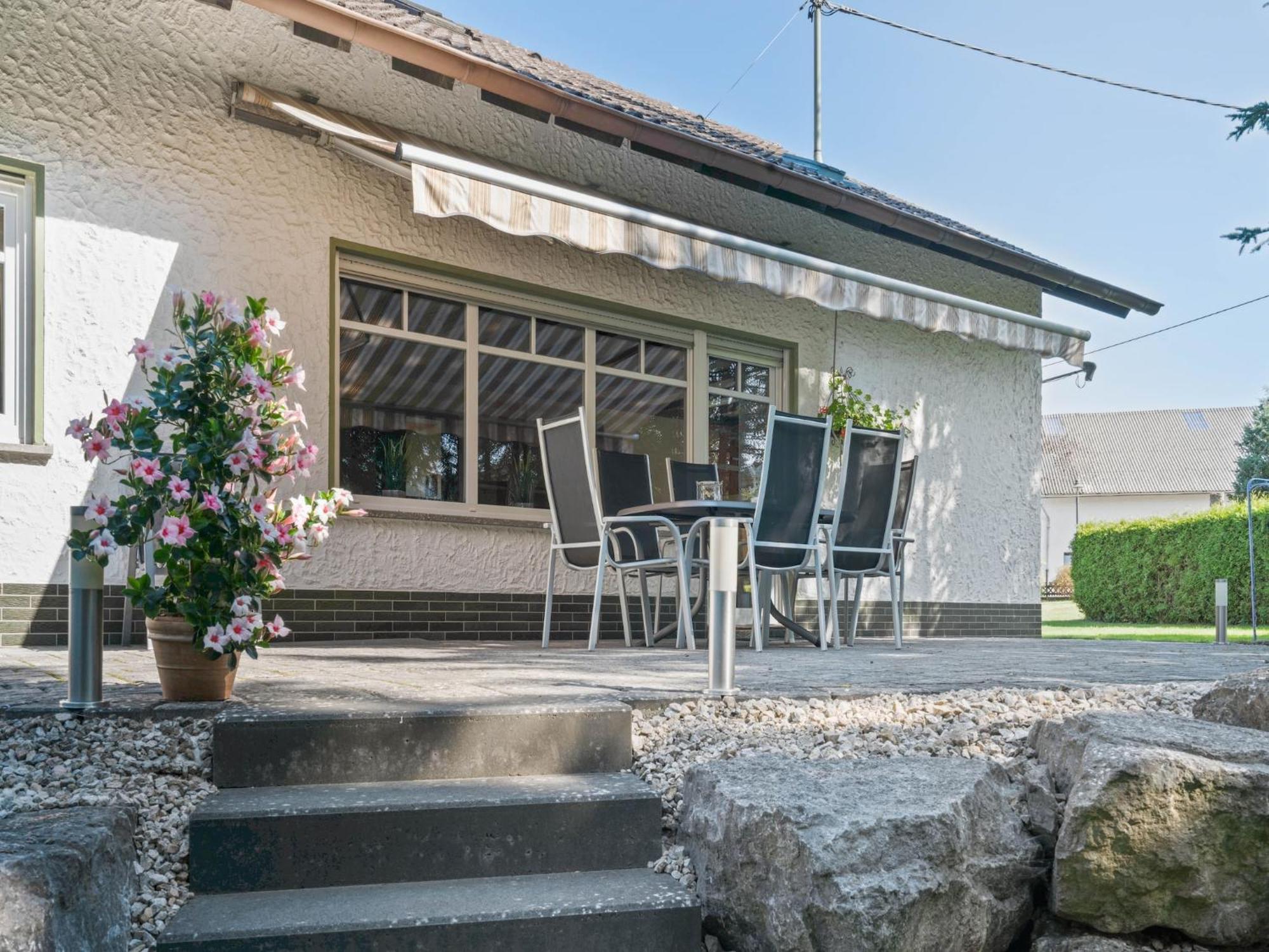 A Detached Holiday Home In A Highly Scenic Area Trierscheid Buitenkant foto